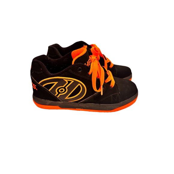 Heelys Skate Shoes Black & Neon Orange Size YTH 5 unisex With Wheels - Picture 1 of 9